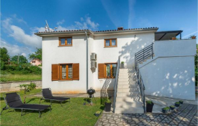 3 Bedroom Gorgeous Apartment In Rezanci